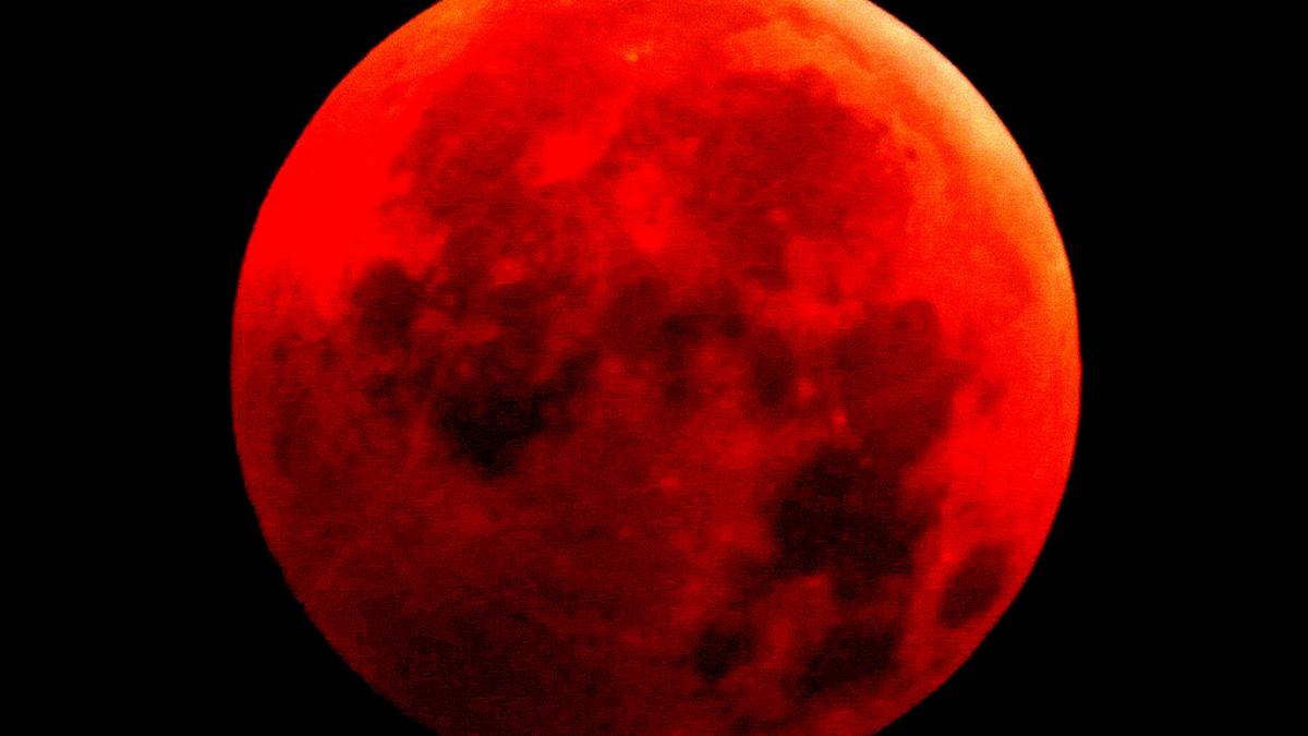 total-lunar-eclipse-in-aries.jpg