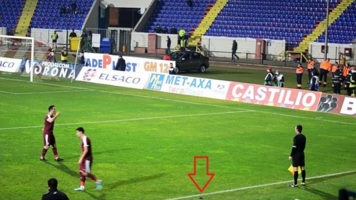 1-gest-urat-facut-de-un-fotbalist-de-la-voluntari-a-aruncat-doliul-pentru-colectiv-in-fata-a-mii-de-oameni-video.jpg