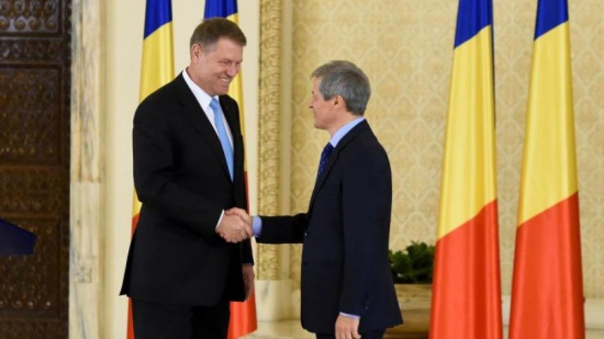 klaus-iohannis-va-asista-la-ceremoniile-de-preluare-a-mandatelor-de-catre-ciolos-comanescu-toba-si-343063.jpg