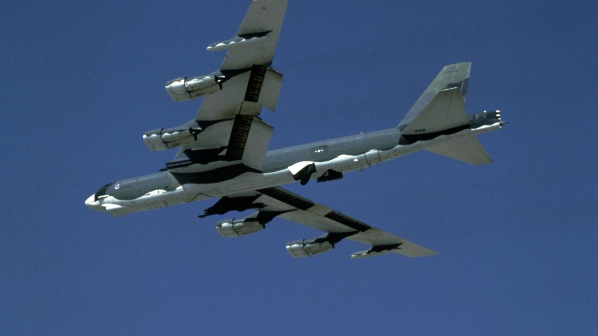 b-52.JPG