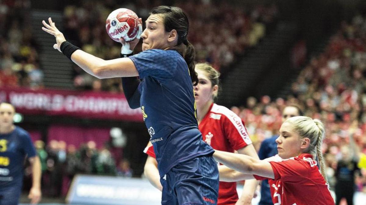 cristina neagu.jpg