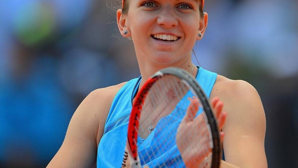 halep smile.jpg