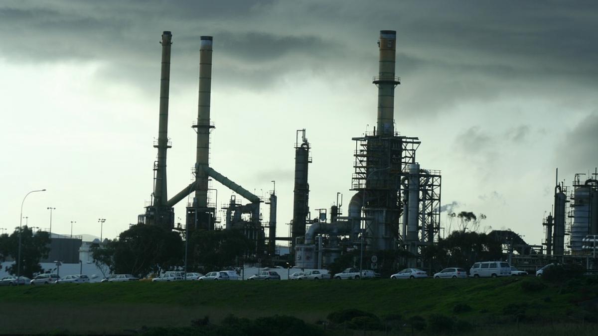 refinery-340439_960_720.jpg