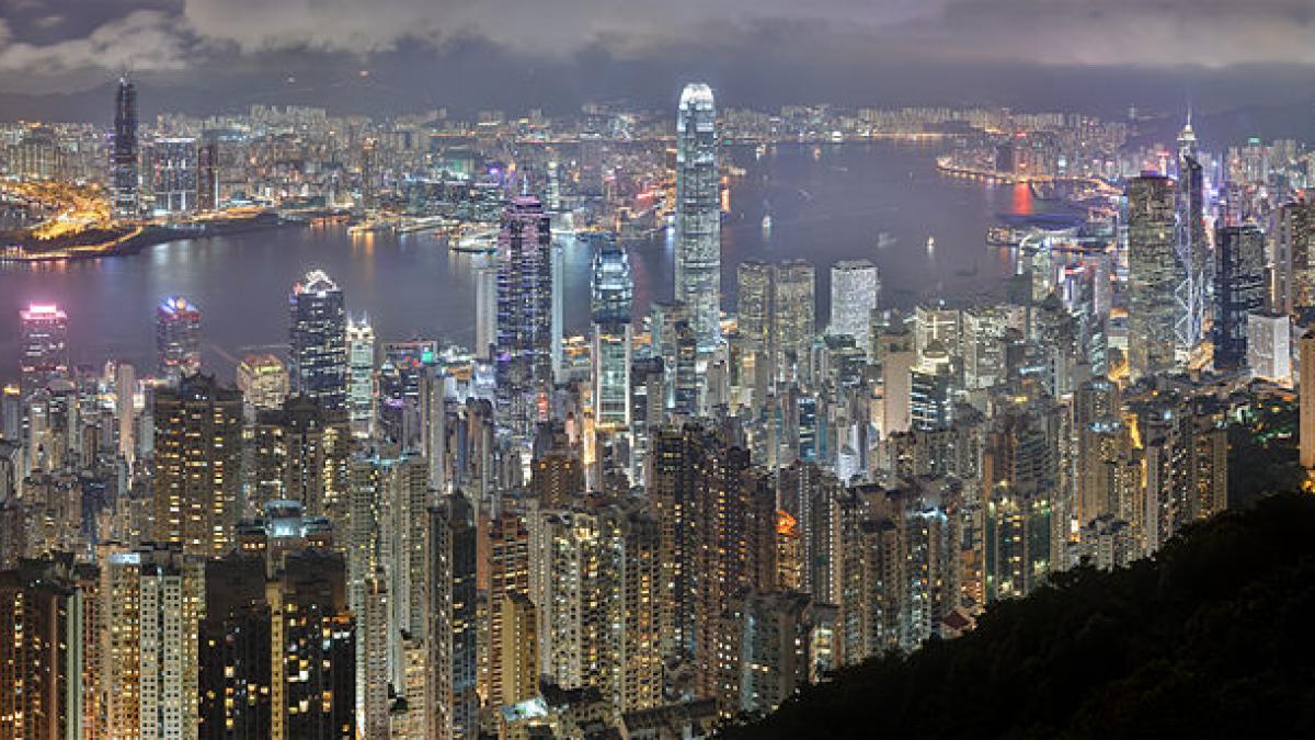 Hong_Kong_Night_Skyline.jpg