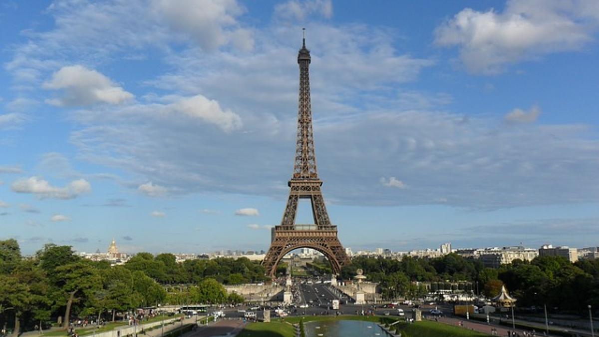 eiffel-tower-498378_640.jpg