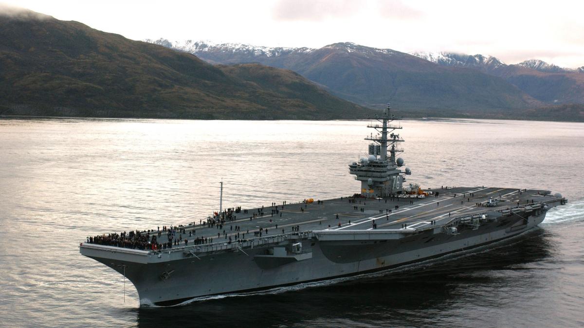 USSRONALDREAGANgoodshot.jpg