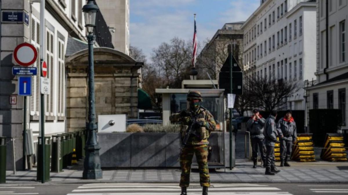 el-e-cel-mai-cautat-om-din-europa-dupa-atentatele-din-bruxelles-foto-370547.jpg