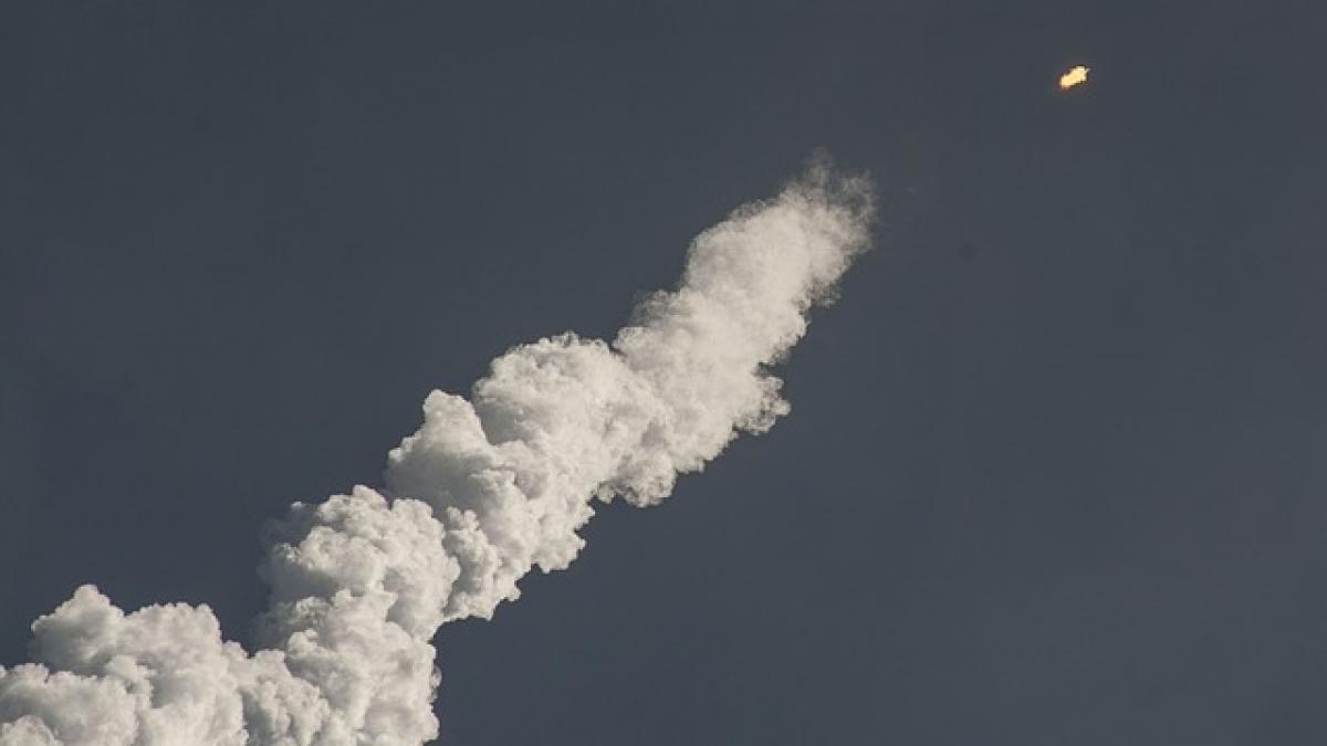 rocket-launch-693270_640.jpg