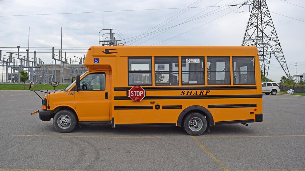 school-bus-946672_960_720.jpg