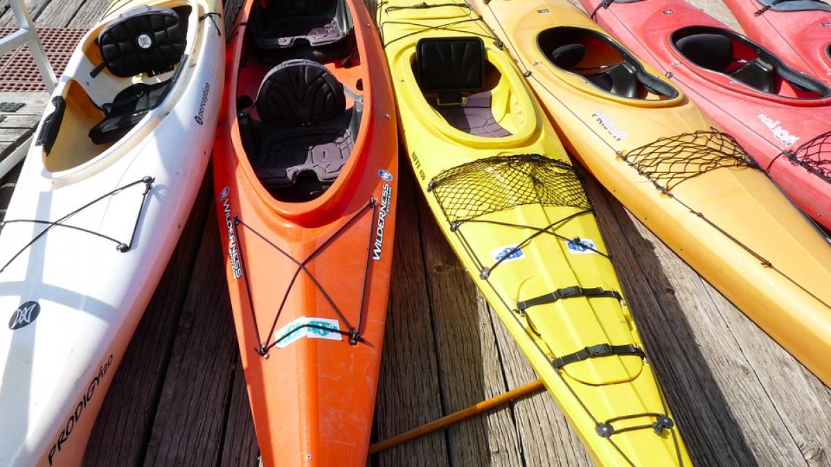 kayaks-908859_960_720.jpg