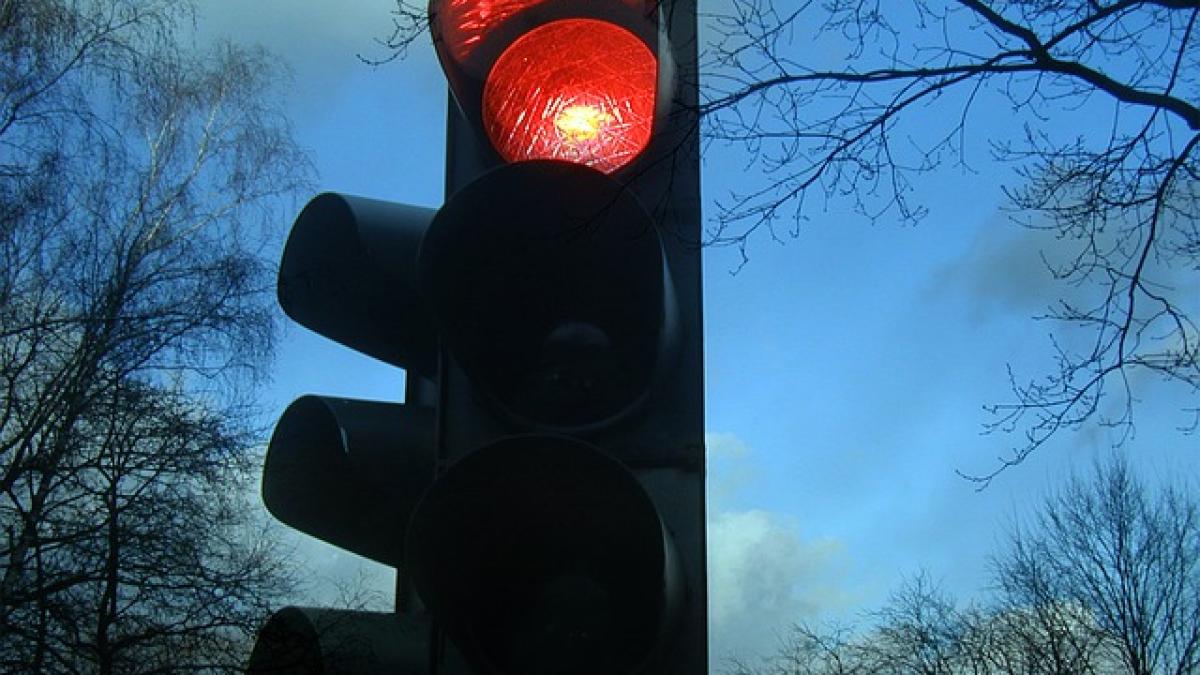 traffic-lights-242323_640.jpg