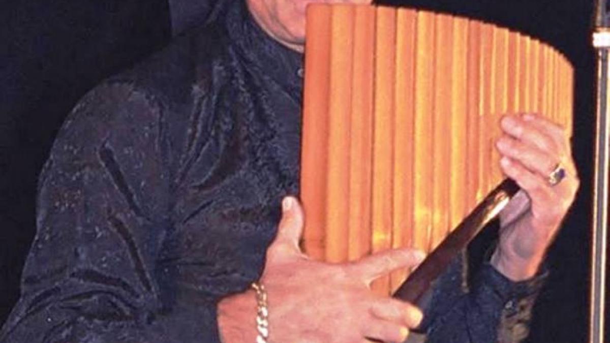 gheorghe zamfir.jpg