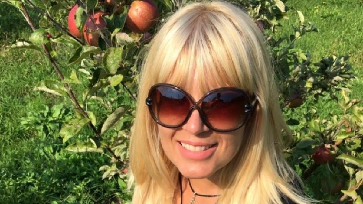 Elena Udrea este studentă la teologie