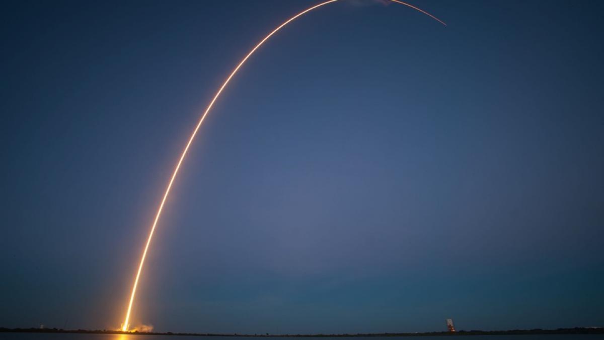 rocket-launch-693236_960_720.jpg