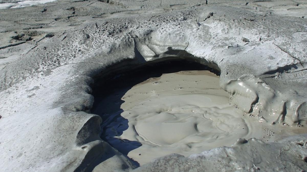 mud-volcano-1544271_1280.jpg