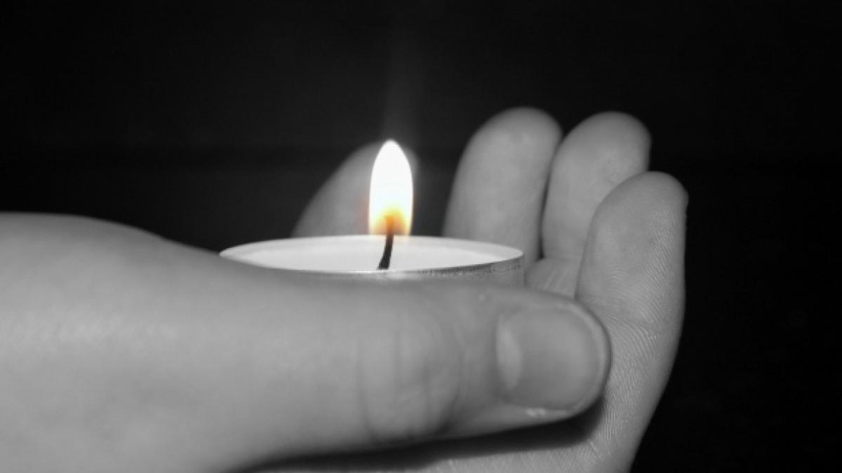 candle1.jpg