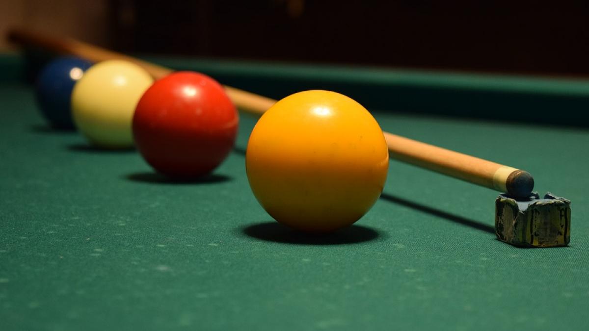 billiards-1263076_960_720.jpg