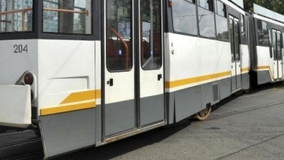 Haos în Capitală. Circulația tramvaielor pe linia 41 spre Ghencea a fost reluată după aproape două ore de blocaj