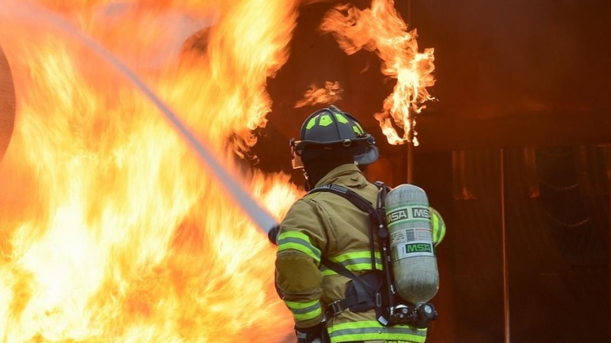 Alertă la metrou. Incendiu în stația Tineretului 