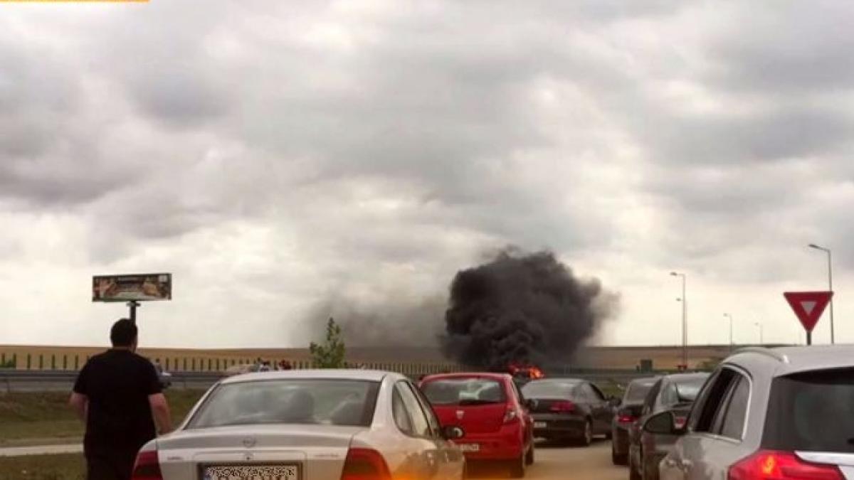 Momente de groază pe Autostrada Soarelui. A luat foc! Primele imagini cu accidentul 