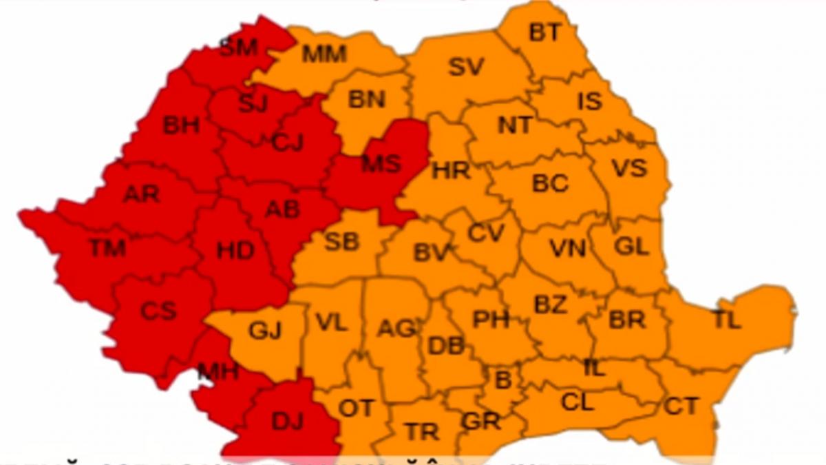 Cod roşu de caniculă pentru 12 judeţe. Arafat: Există riscul să crească numărul de incendii de vegetaţie