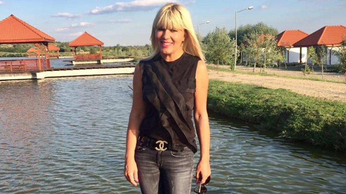 Elena Udrea, incendiară la nunta unor prieteni. Fostul ministru a întors toate privirile (FOTO)