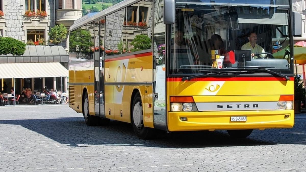 Doi copii au mers 80 de kilometri în şasiul unui autobuz. Când s-a aflat motivul oamenii s-au cutremurat