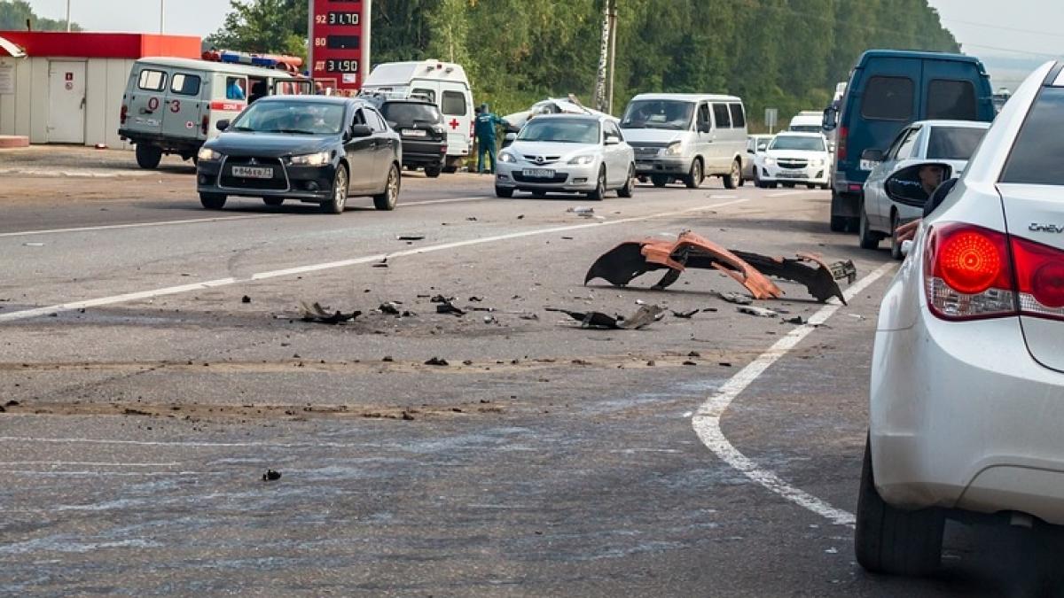 Accident grav în județul Braşov. O persoană a murit, iar o alta a fost rănită