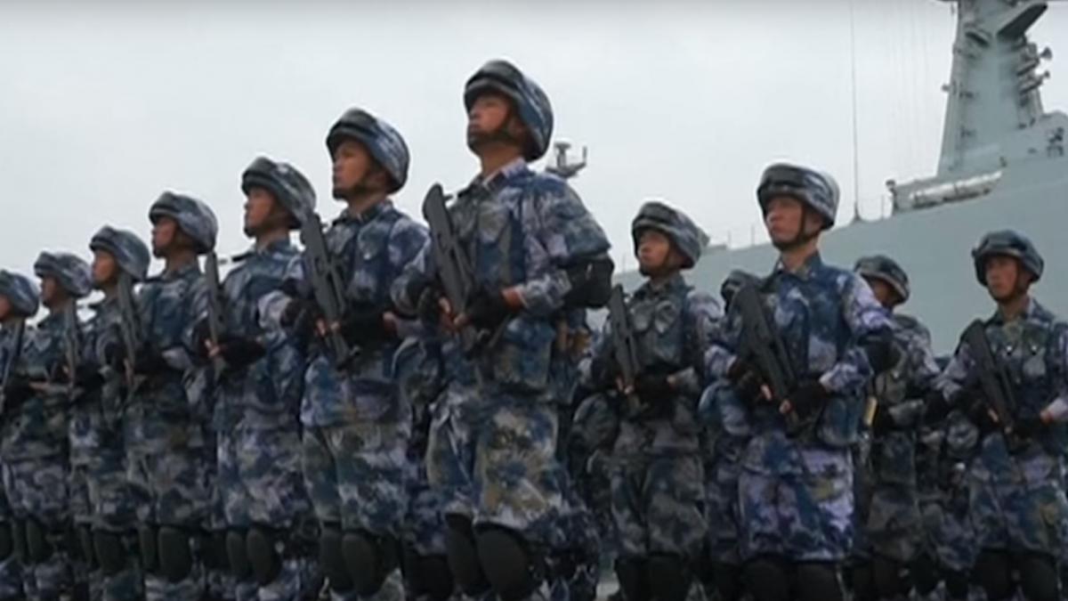 Cea mai mare armată din lume se pregăteşte de război. Preşedintele chinez le-a cerut militarilor să nu se teamă de moarte