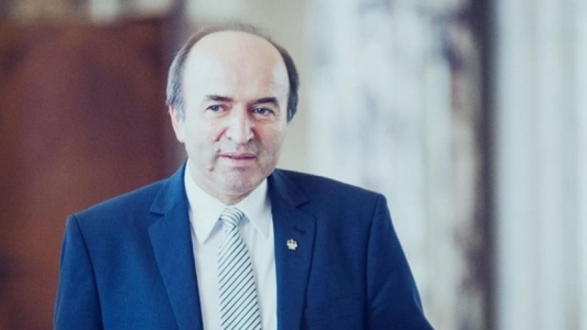 Dan Hazaparu: „Tudorel Toader, victima propriei duplicități!”