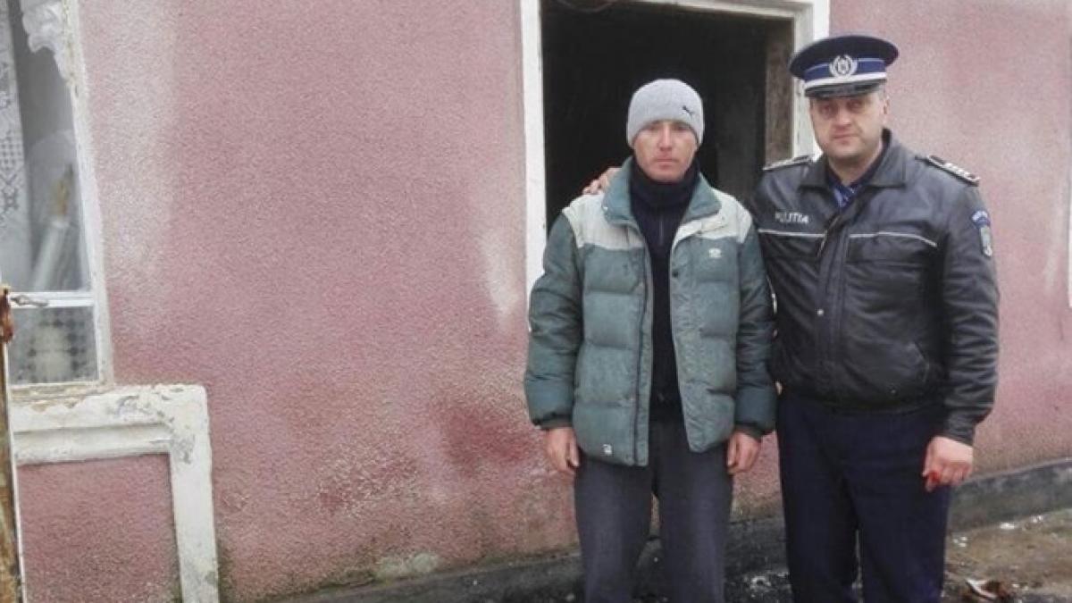 Un polițist de la țară și un sătean, lecție importantă de viață. Au intrat amândoi într-o casă cuprinsă de flăcari, iar ce-au văzut într-una din camere le-a sfâșiat sufletul