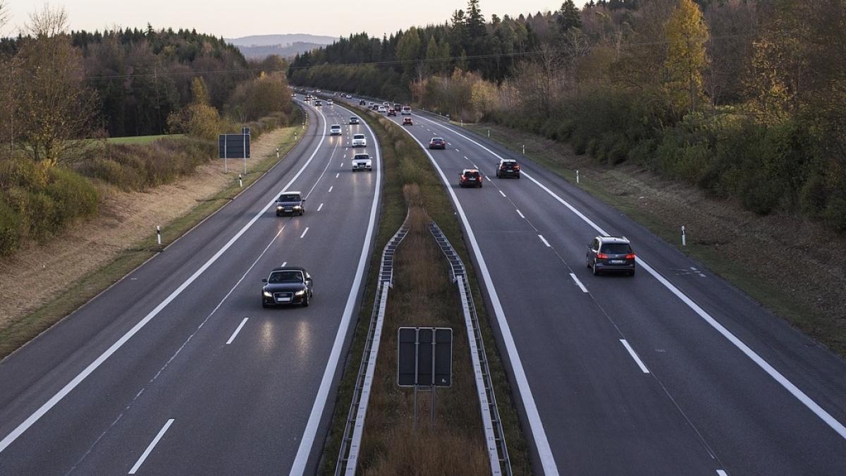 Primul oraş din lume în care străzile vor fi albe. Motivul din spatele acestei decizii