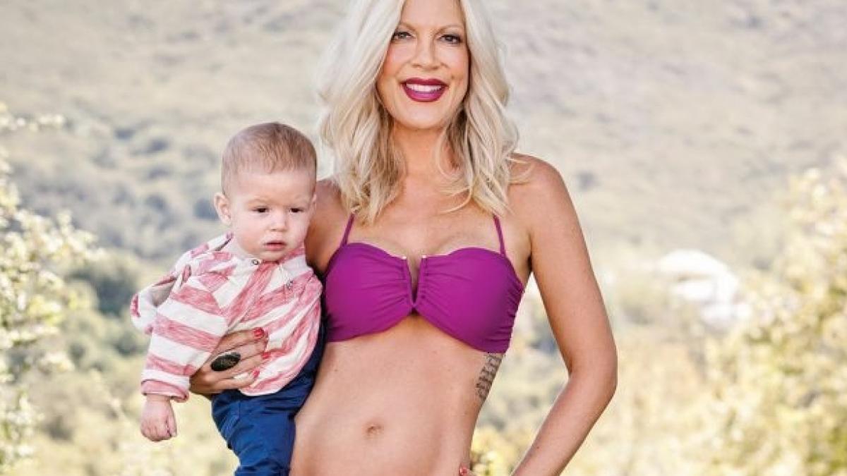 Cât s-a îngrășat actrița din ”Beverly Hills”! Tori Spelling nu mai arată așa 