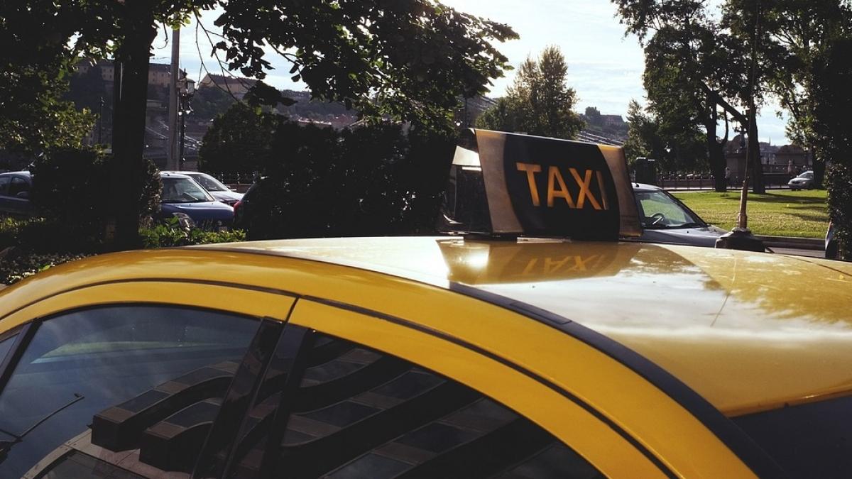 Motivul pentru care toate taxiurile sunt galbene