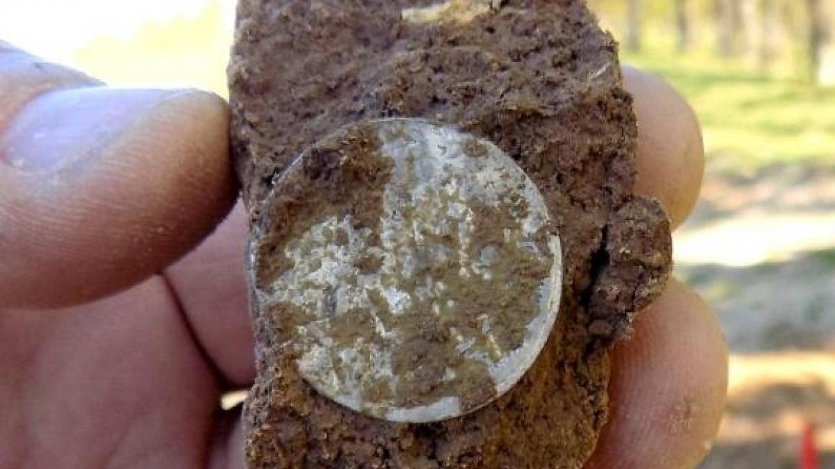 Descoperire impresionantă la marginea unui drum de ţară din România