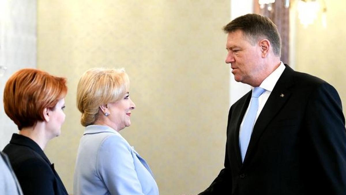 Ce însamnă faptul că Iohannis îi retrage încrederea premierului Dăncilă