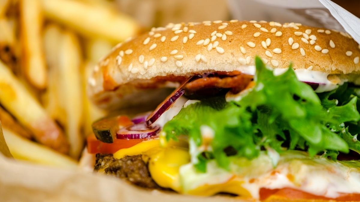 Ce se întâmplă când renunţi la mâncarea de tip fast-food