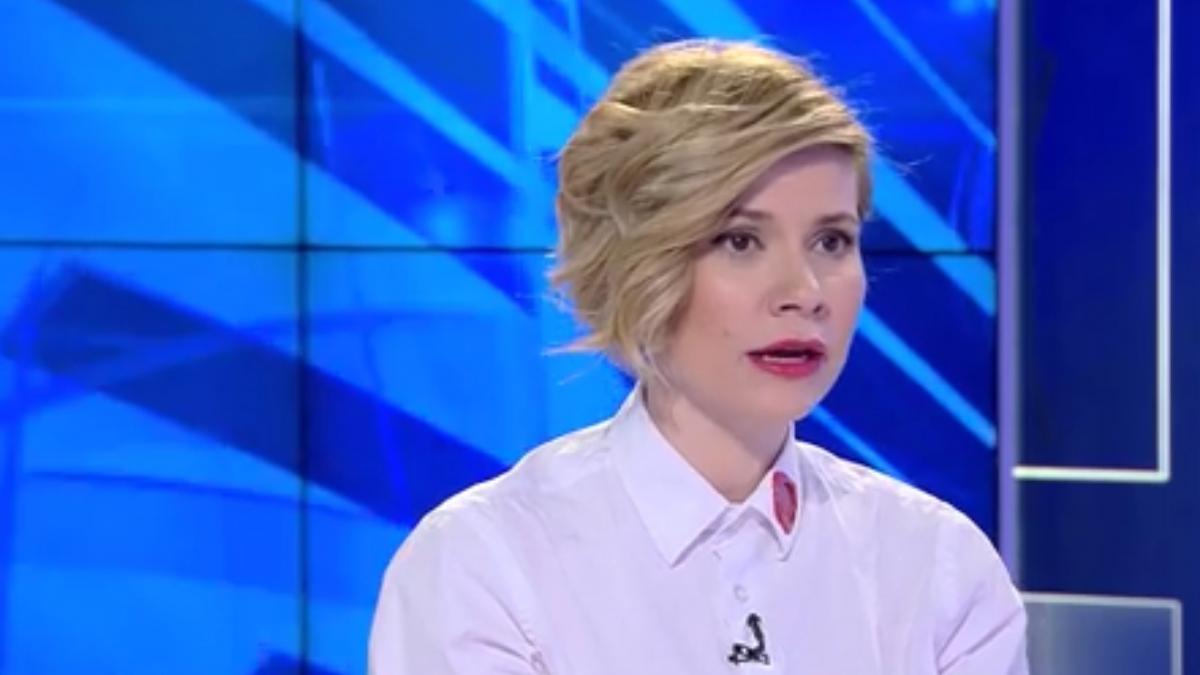 Eroina zilei: Cristina Dobrescu, tânăra care aduce zâmbete și cărți