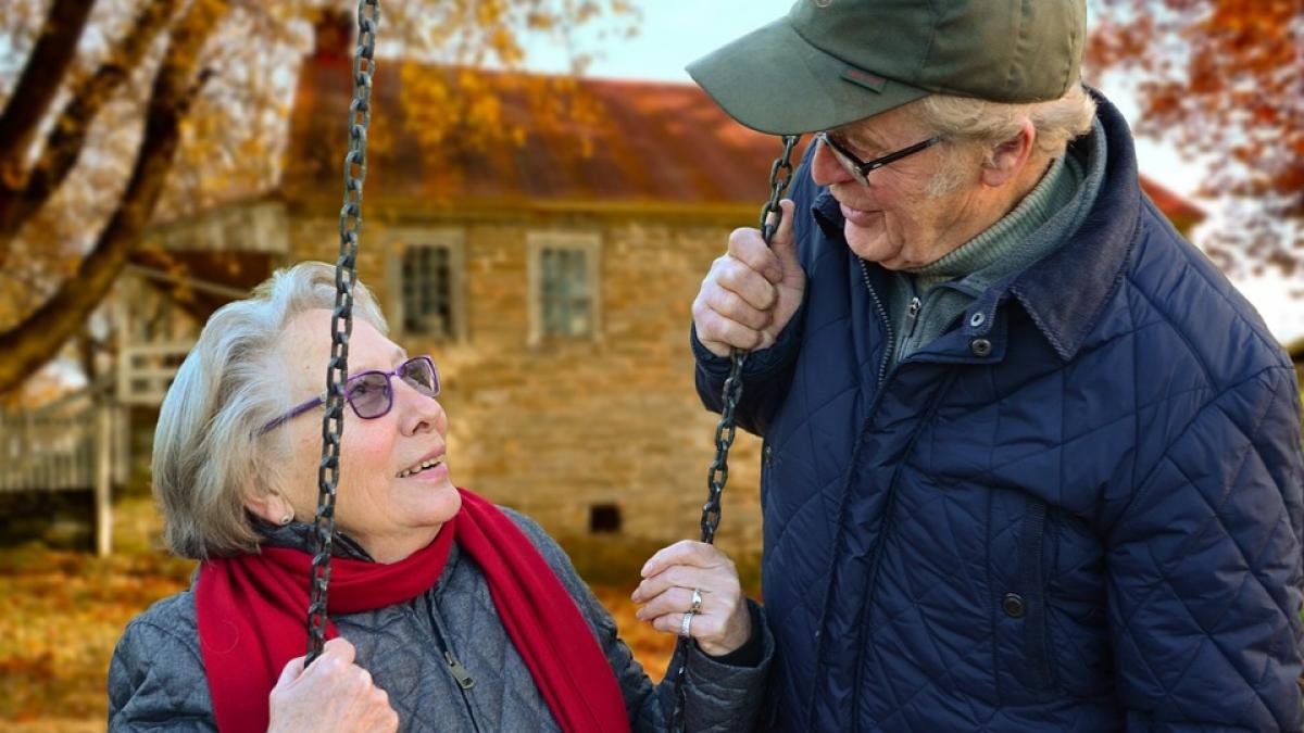 Propunere controversată în Parlament: Amenzi mai mici pentru pensionari