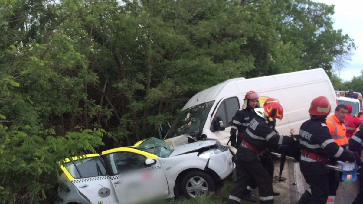 Accident grav în Vâlcea. Doi morţi şi trei răniţi grav, în urma impactului dintre două maşini