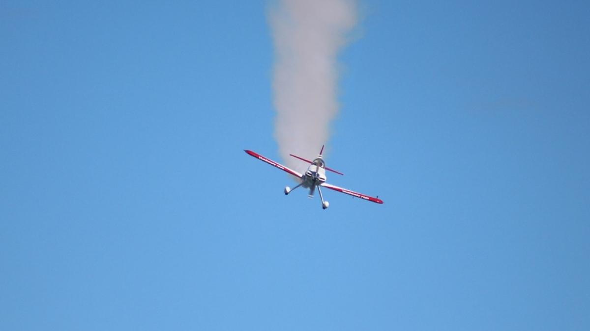 Un avion de mici dimensiuni s-a prăbuşit în Ungaria. Două persoane au murit