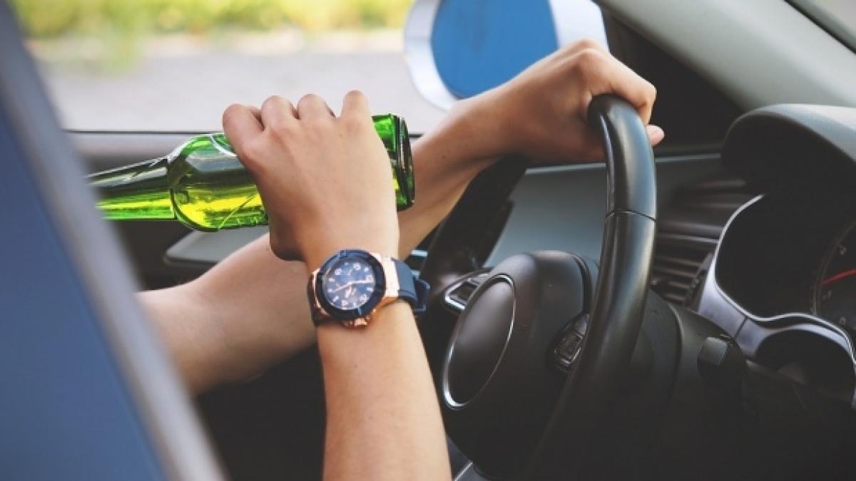 Angajat al Primăriei Iaşi, prins în trafic cu o alcoolemie de 5,36 mg/l alcool pur în aerul expirat