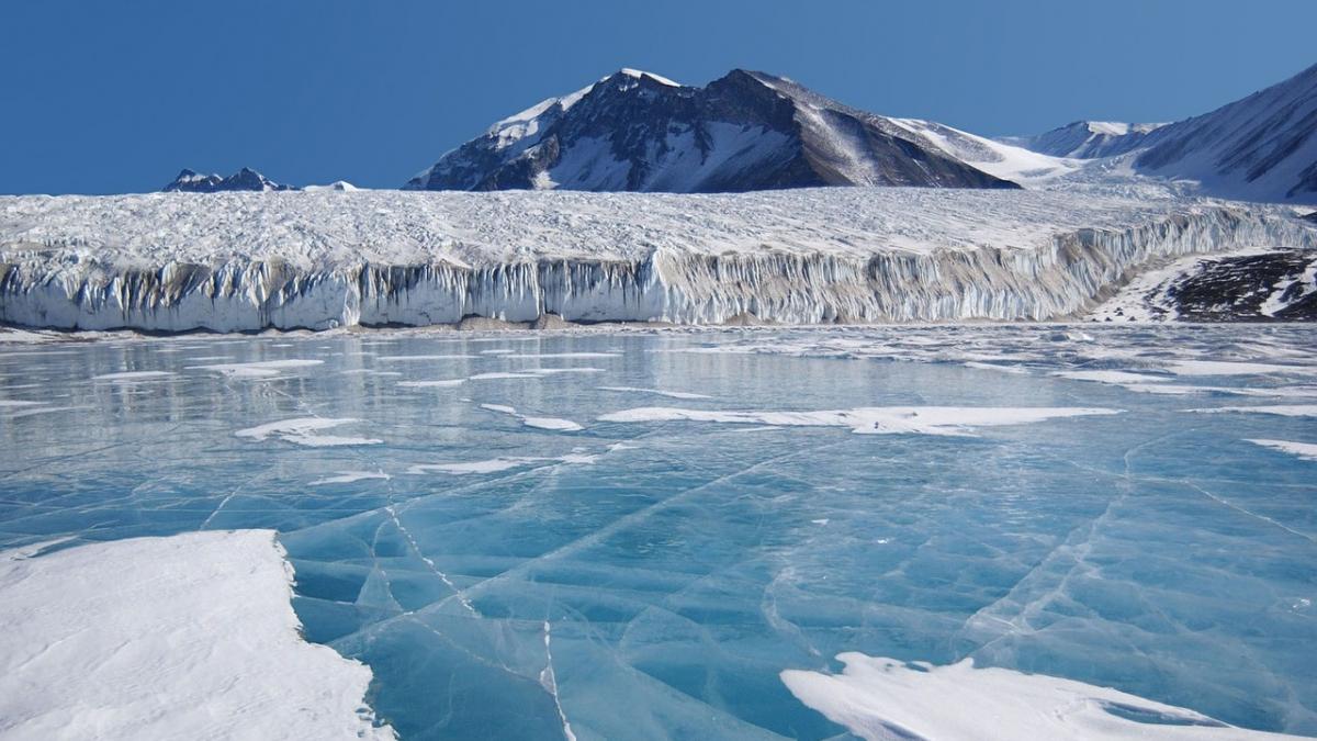 Antarctica a început să se înalțe într-un ritm accelerat. Descoperirea i-a șocat pe cercetători. De ce este un pericol pentru întreaga umanitate