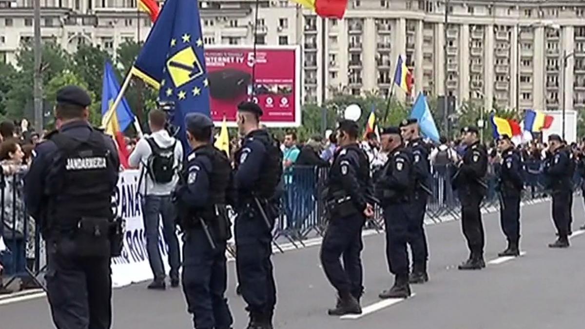 Protest în Parcul Izvor. Manifestanții au vrut să acopere lipsa de voturi cu scandal