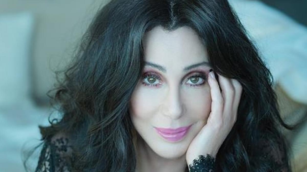 Cher, apariție spectaculoasă după ce a fost la un pas de moarte. Cum arată cântăreața la 72 de ani