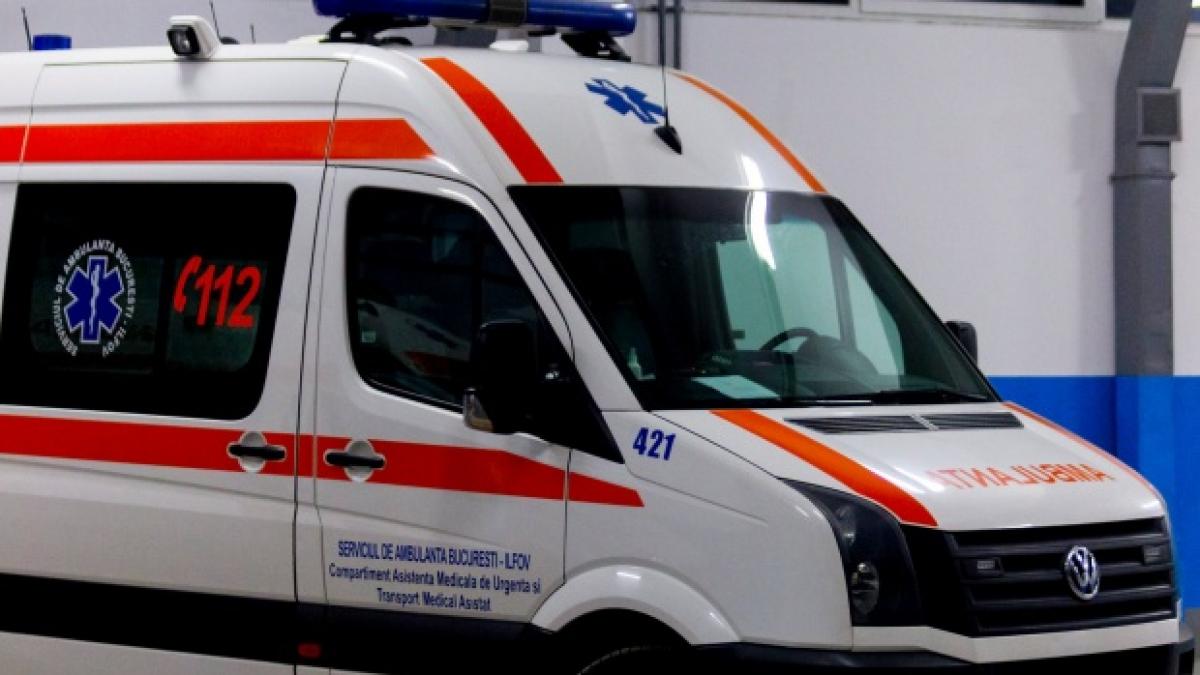 Cinci persoane, printre care trei copii, au ajuns la spital în urma unui acident rutier petrecut în Caracal