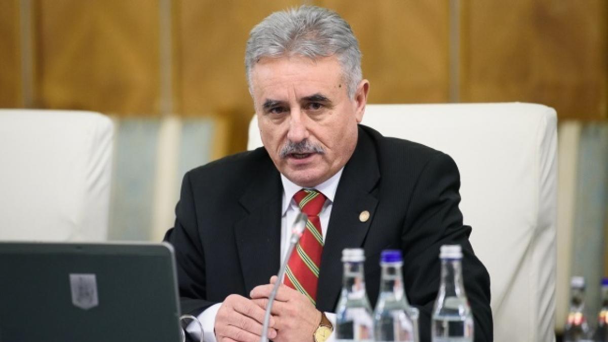 Vicepremierul Viorel Ştefan, propus ministru interimar al Cercetării şi Inovării 