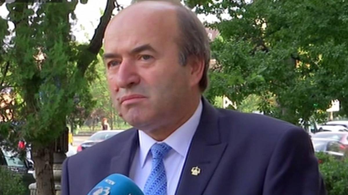 Parchetul General verifică corectitudinea cererii ministrului Justiției, Tudorel Toader, de a deveni notar public