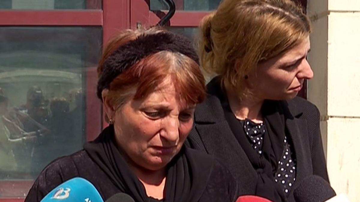 Familia protestatarului mort după mitingul din 10 august, la Parchetul General