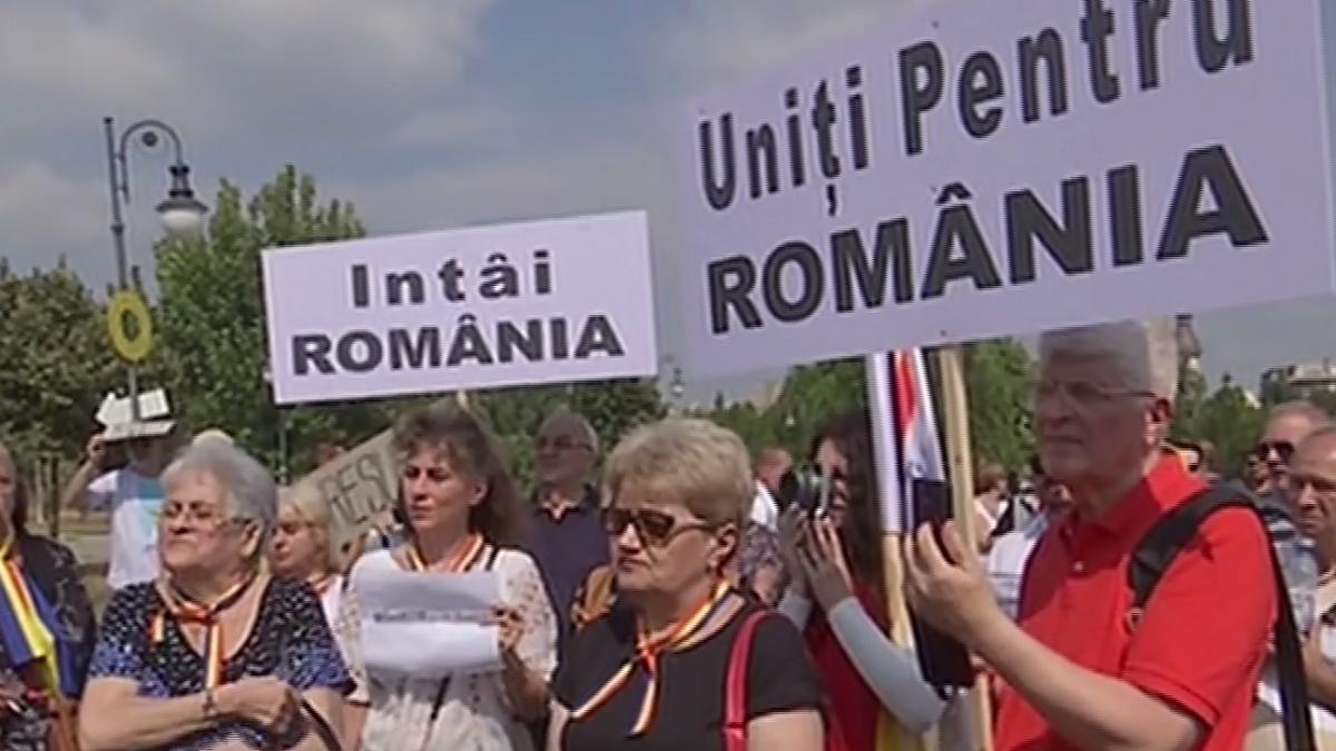 Miting de susţinere a Legii Offshore, în Capitală. „De resursele ţării trebuie să profite românii”